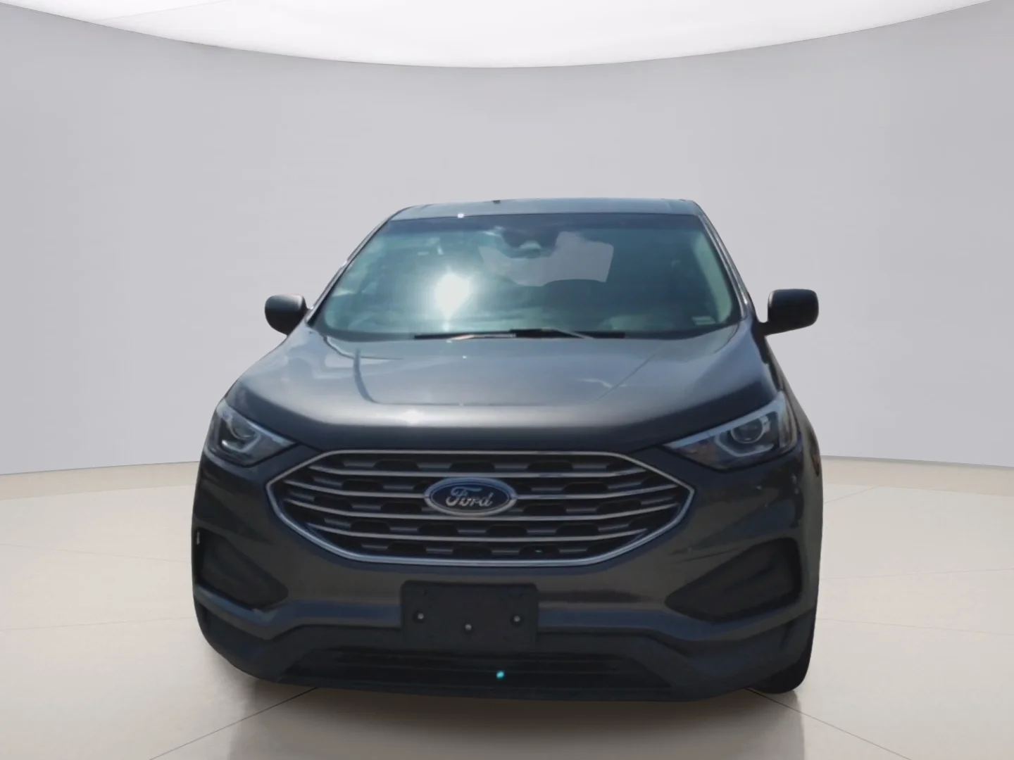 Used 2019 Gray Ford SE image 8
