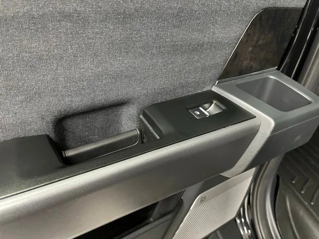 Used 2025 Black Ford Lariat image 43