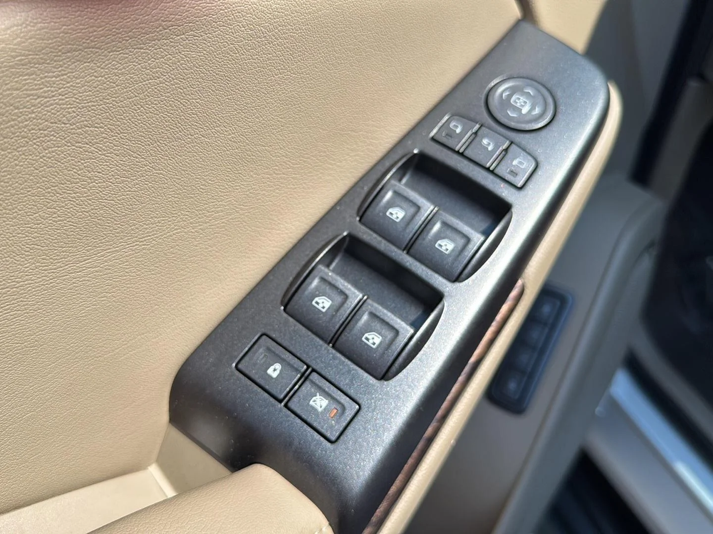 Used 2019 QUICKSILVER METALLIC GMC SLT image 25