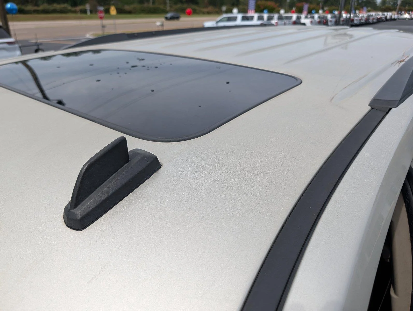 Used 2015 Champagne Silver Metallic Chevrolet LT image 36