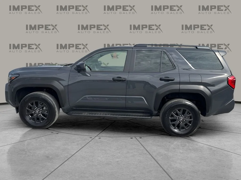 Used 2025  Toyota SR5 image 2