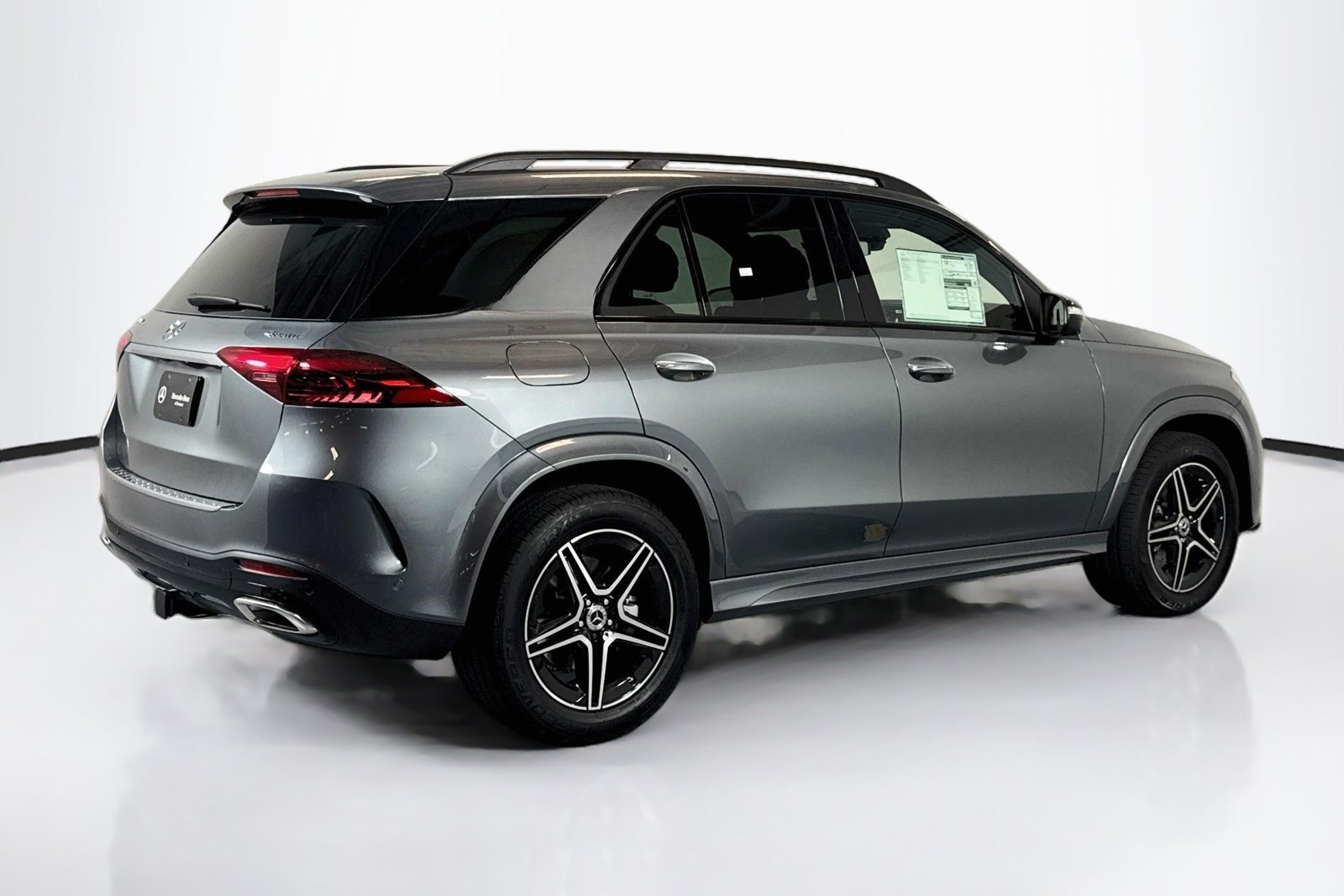 New 2026 Selenite Grey Metallic Mercedes-Benz GLE 580 image 5