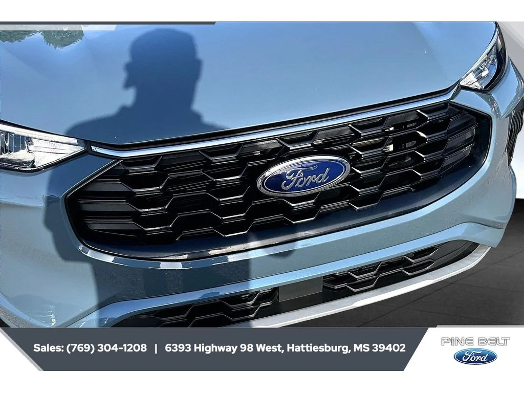 Used 2023 Vapor Blue Metallic Ford ST-Line image 22