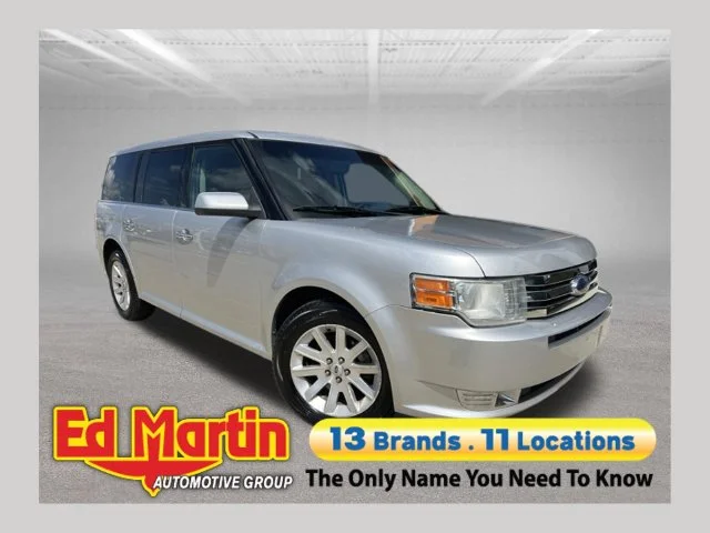 Used 2009 Silver Ford SEL image 1