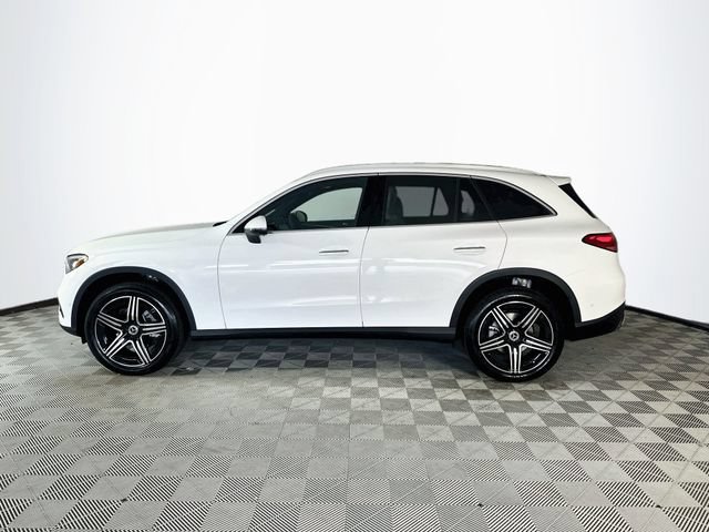 New 2026 Polar White Mercedes-Benz GLC 300 image 35
