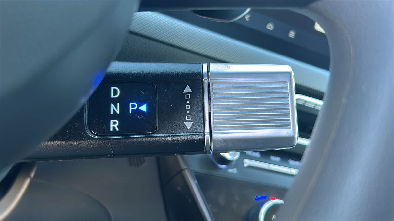 Certified Used 2025 Carbon Blue Hyundai SEL image 13