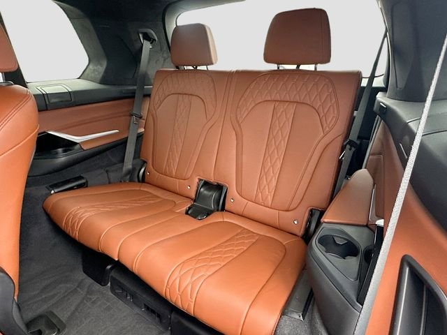Used 2025 Gray BMW M60i image 29