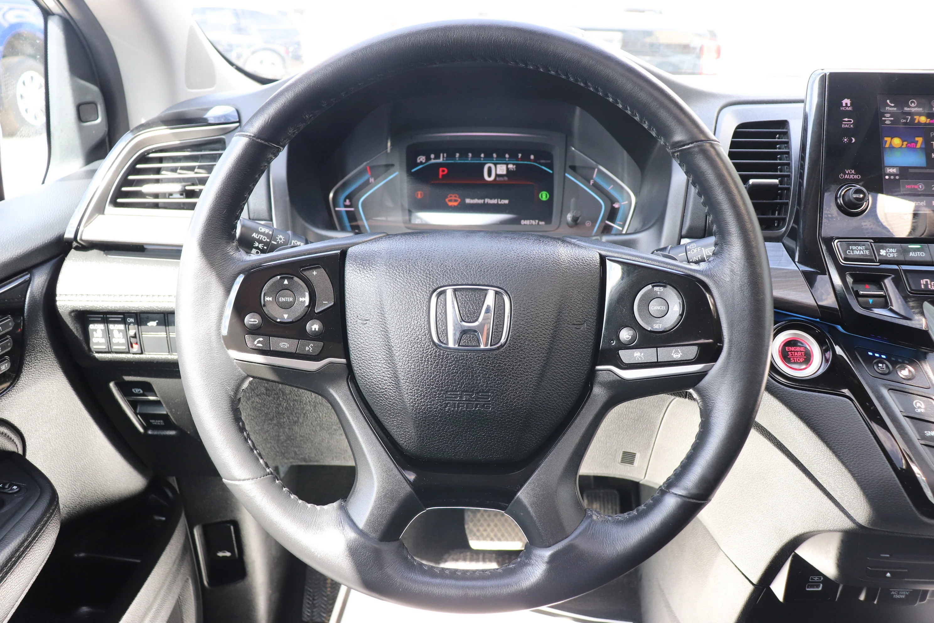 Certified Used 2022 Lunar Silver Metallic Honda Touring image 9