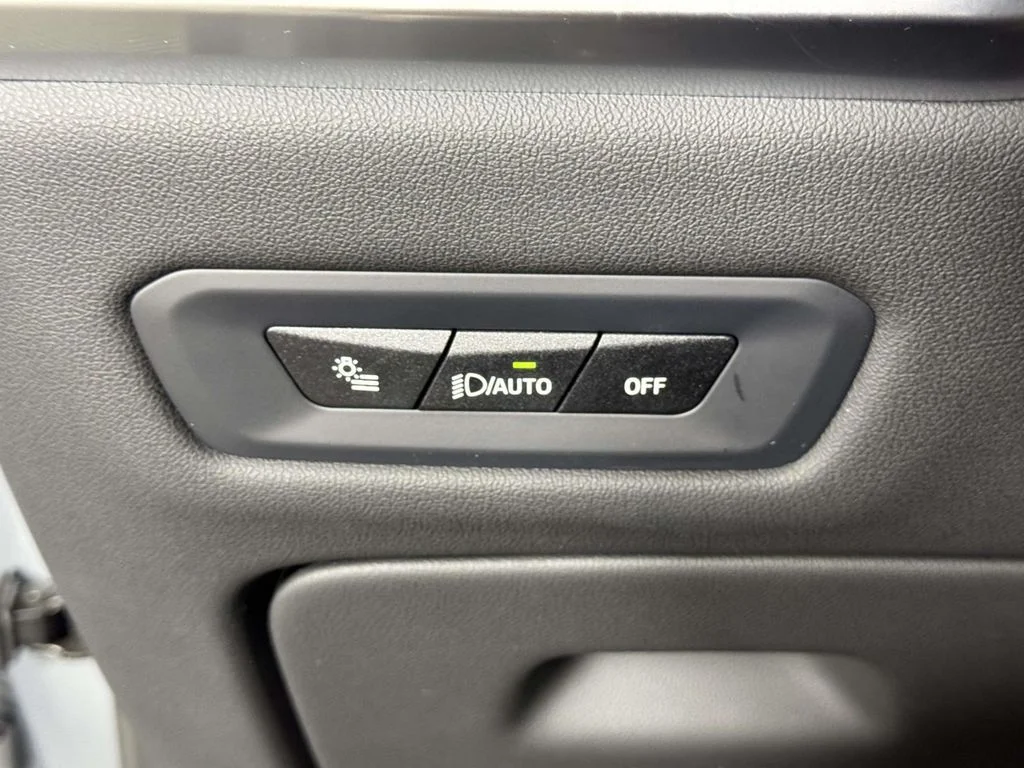 Certified Used 2024 Gray BMW xDrive40i image 19
