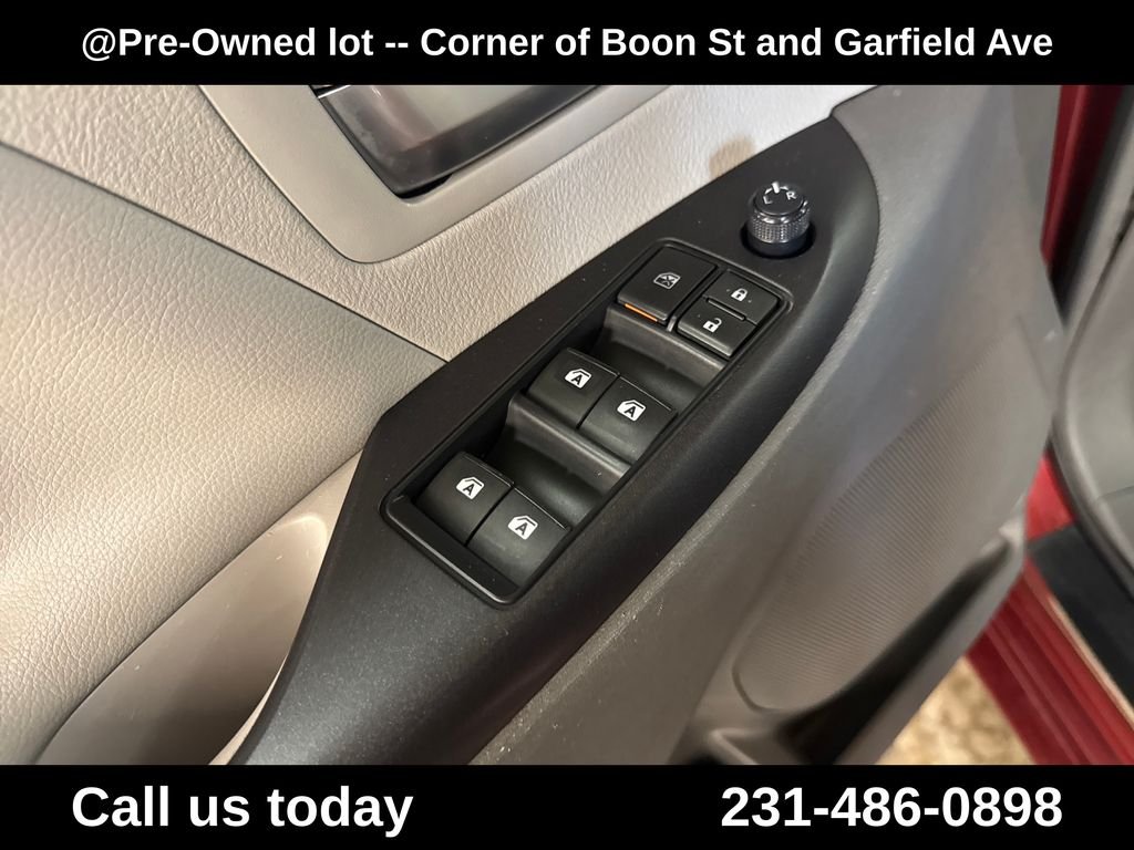 Used 2017 Red Toyota LE image 16