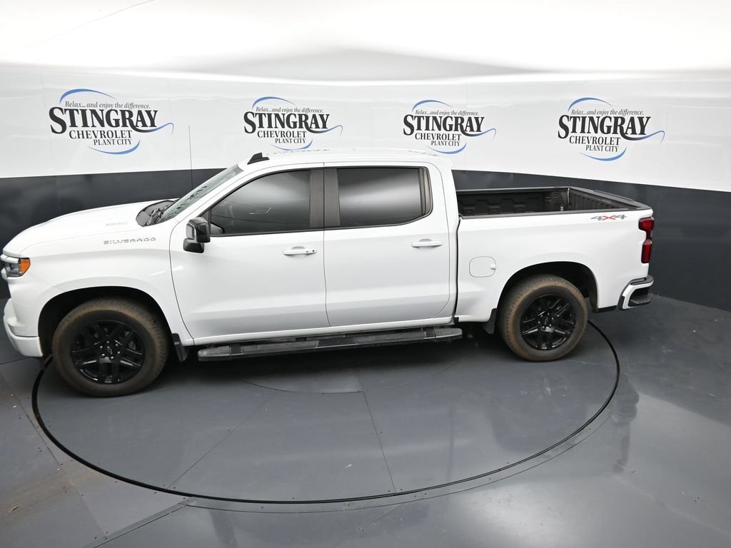 Used 2023 SUMMIT WHITE Chevrolet RST image 21