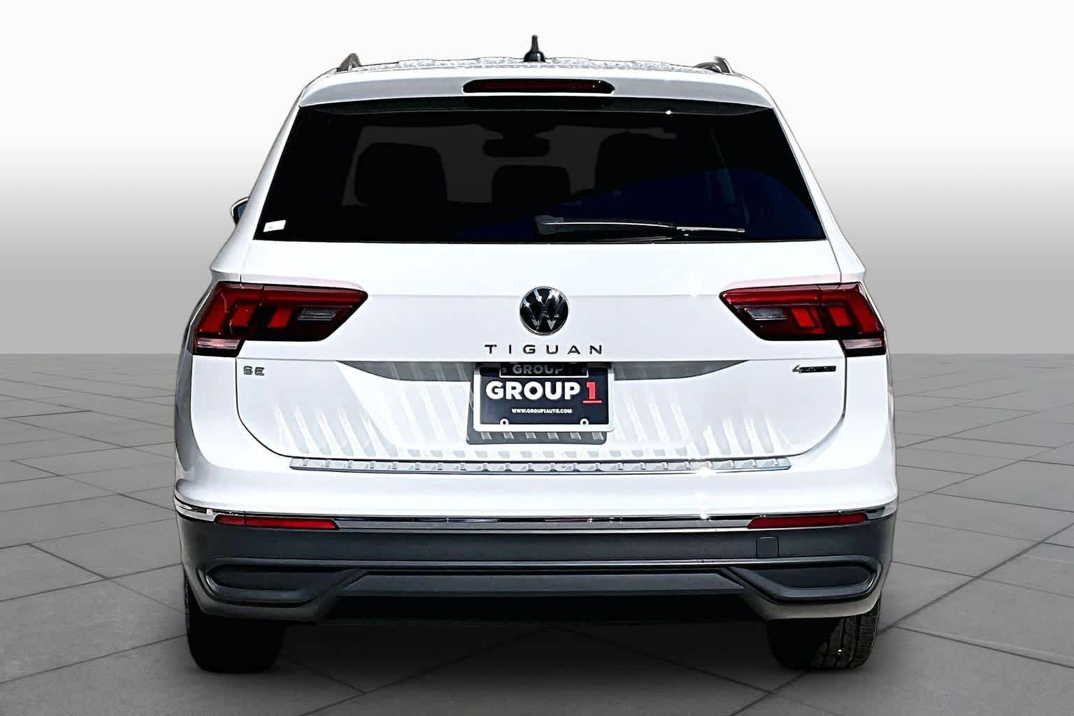 Used 2022 Pure White Volkswagen SE image 5