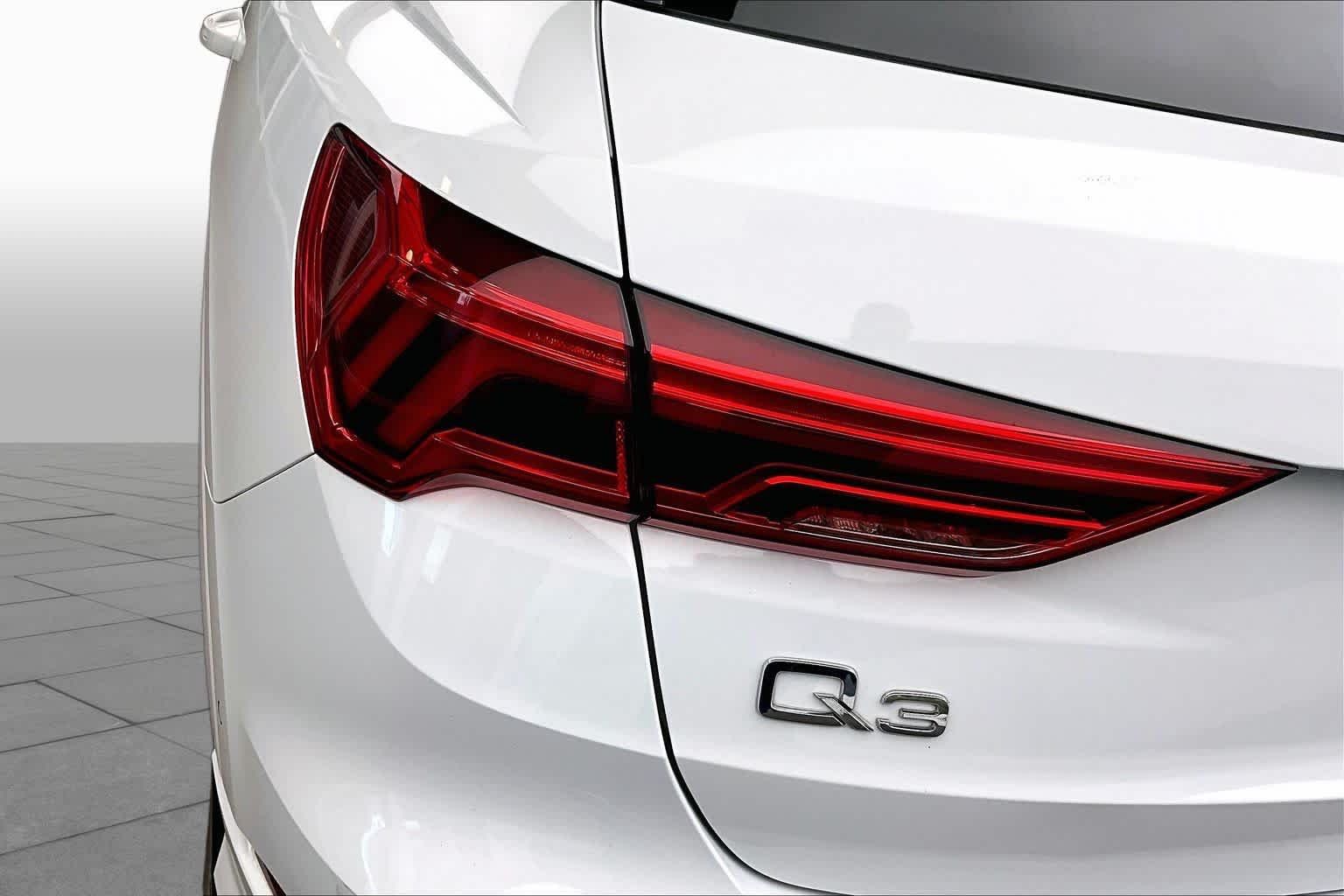 Used 2021 Glacier White Metallic Audi S line Premium Plus image 28