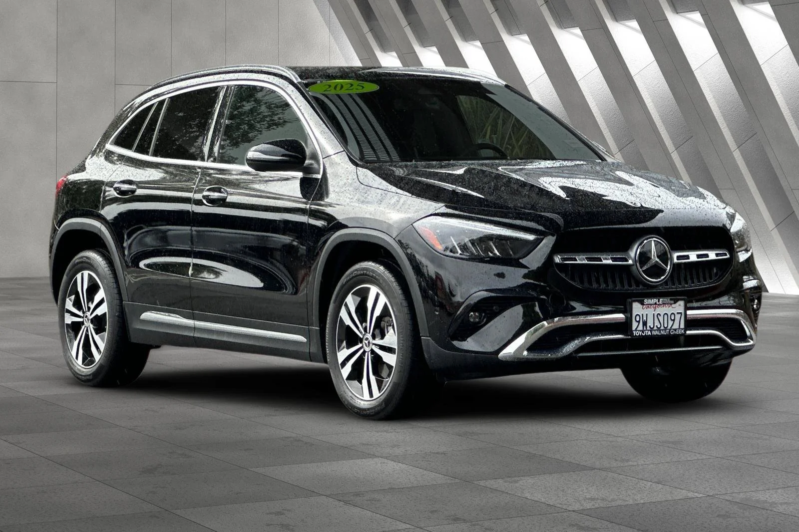 Used 2025 Black Mercedes-Benz GLA 250 image 13
