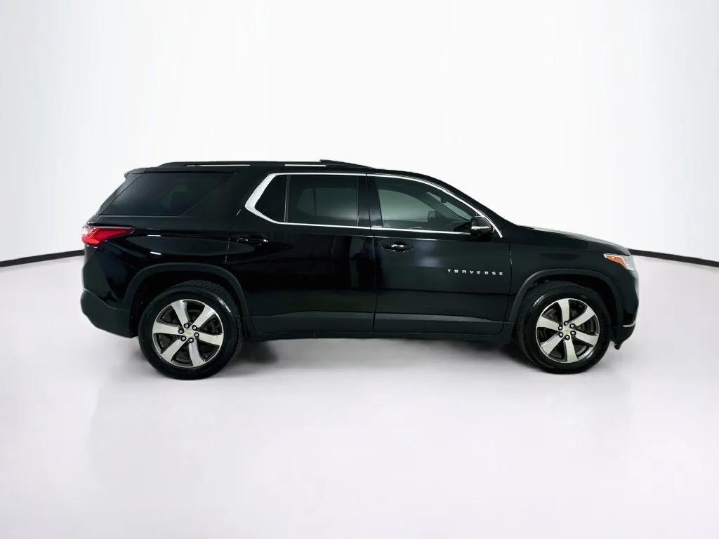 Used 2019 Mosaic Black Metallic Chevrolet 3LT image 9