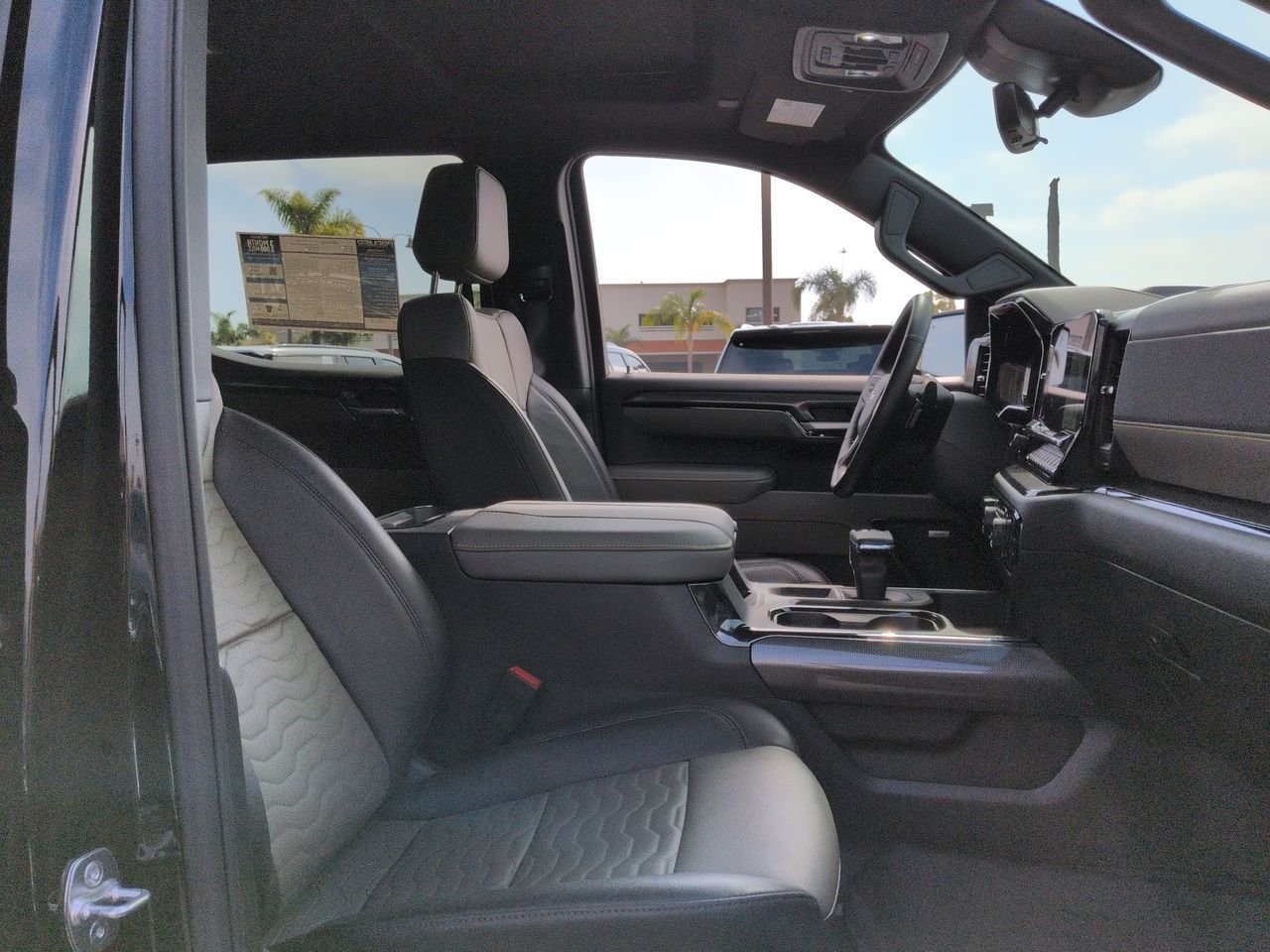 Used 2025 Black Chevrolet ZR2 image 29