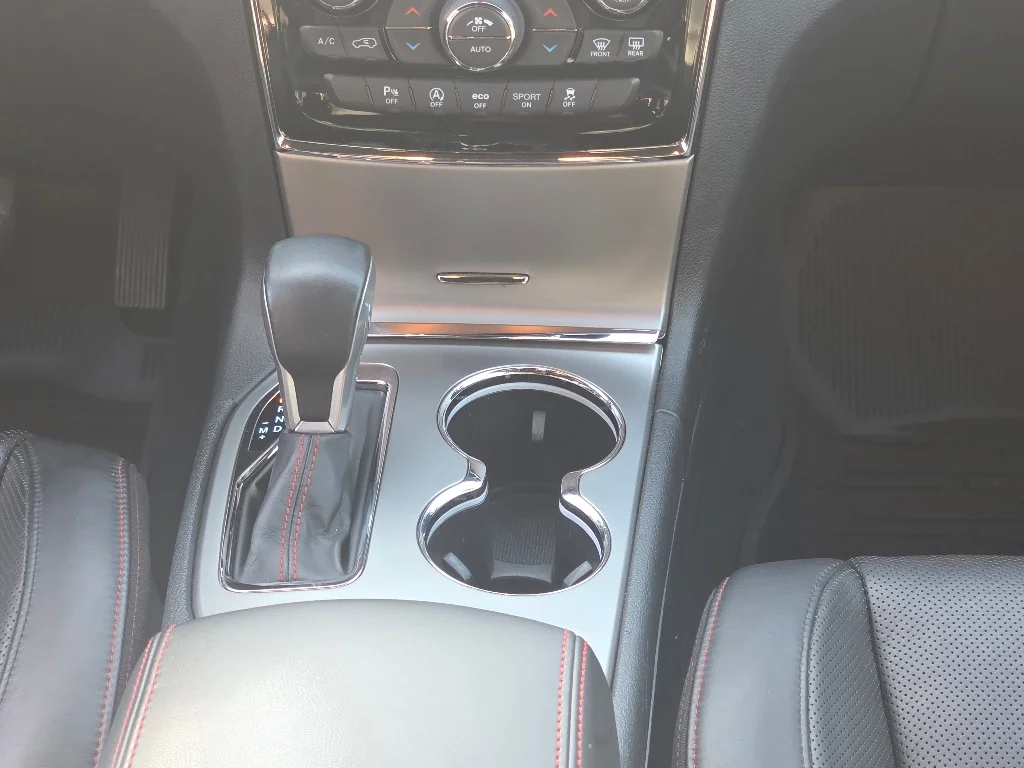 Used 2020 Billet Silver Metallic Clear Coat Jeep Trailhawk image 23