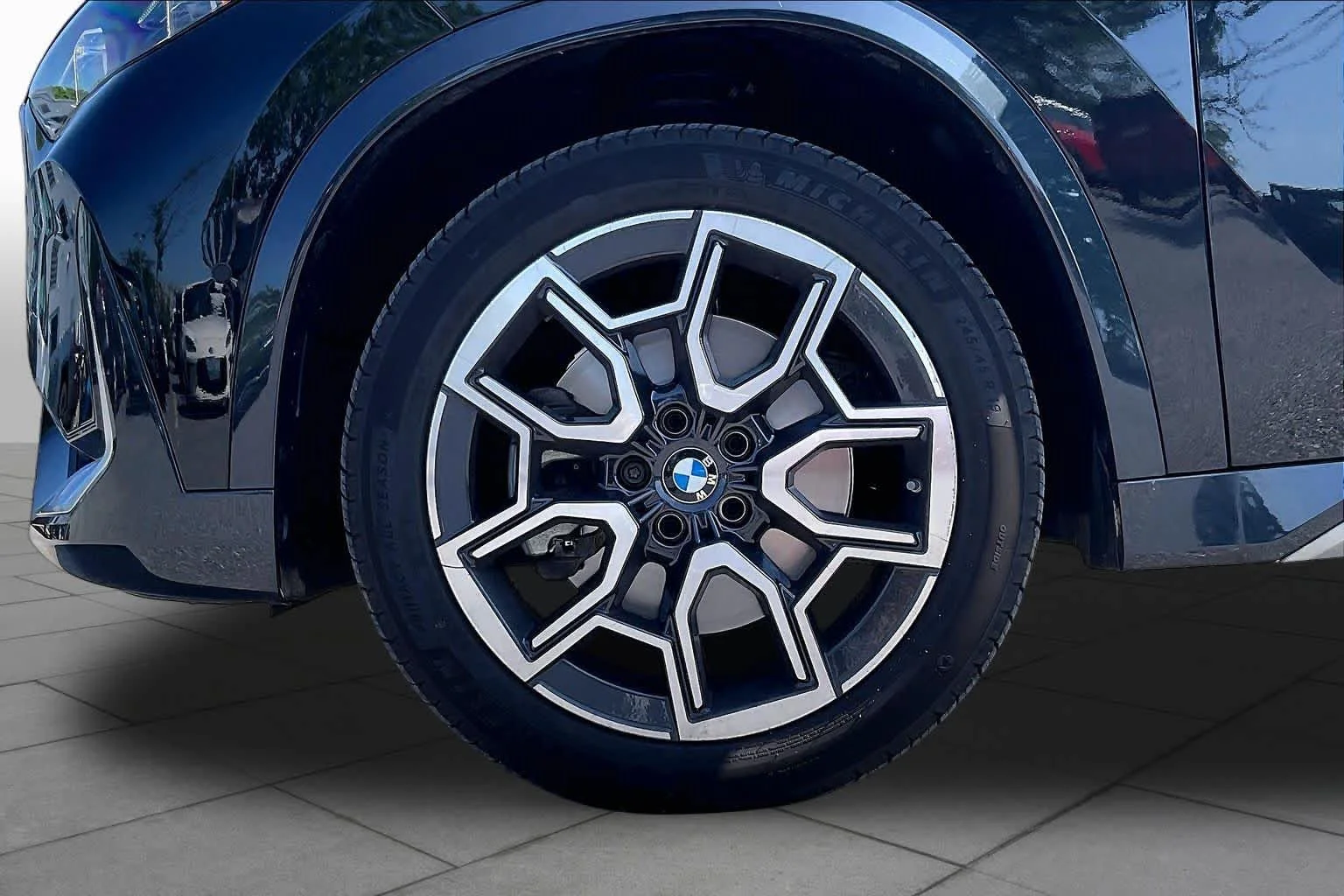 Used 2025 Black Sapphire Metallic BMW xDrive28i image 10