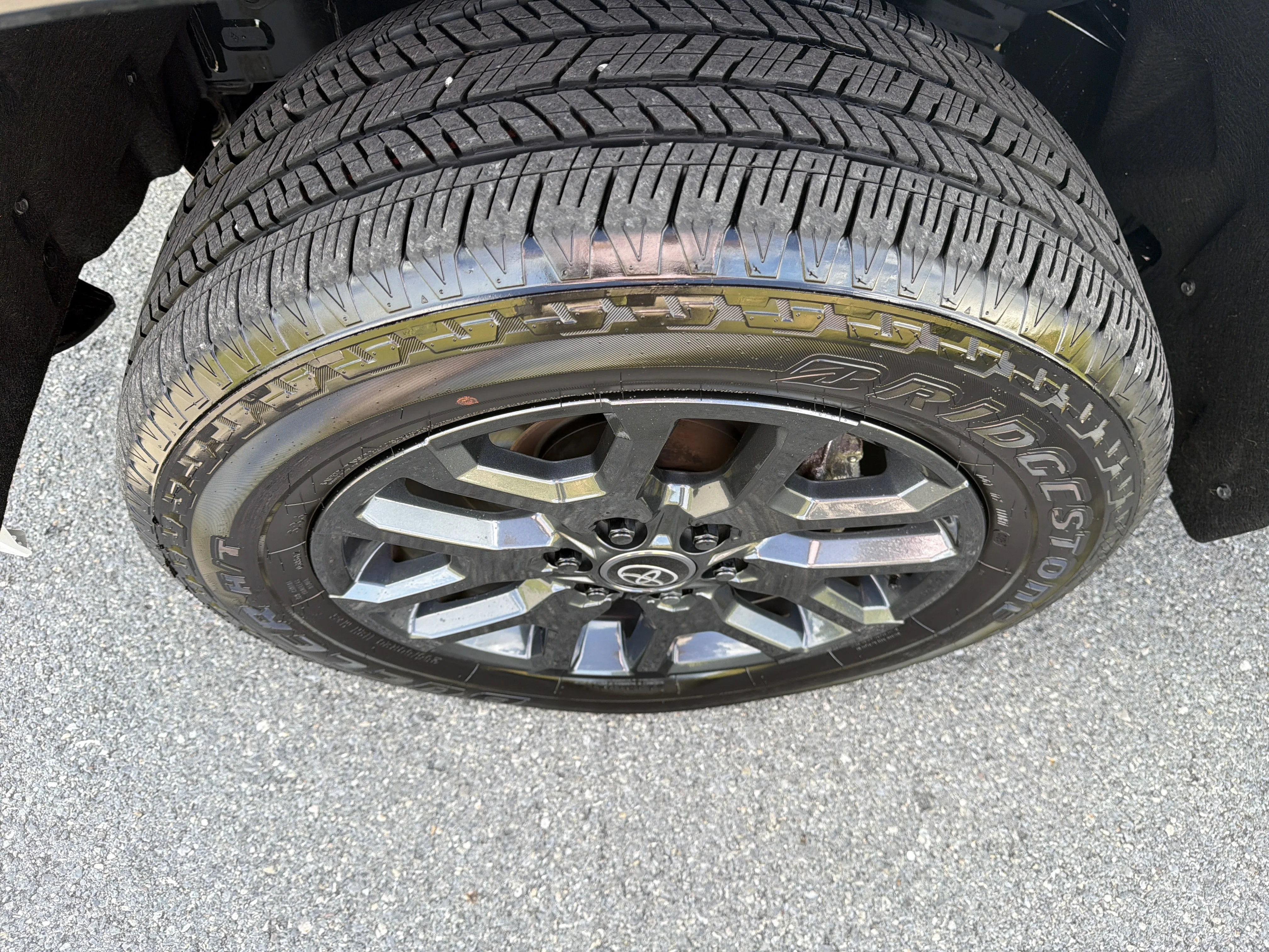 Certified Used 2025 Wind Chill Pearl Toyota Platinum Hybrid image 9