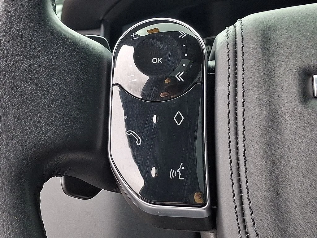 Used 2019 Fuji White Land Rover 3.0L V6 Supercharged HSE image 16