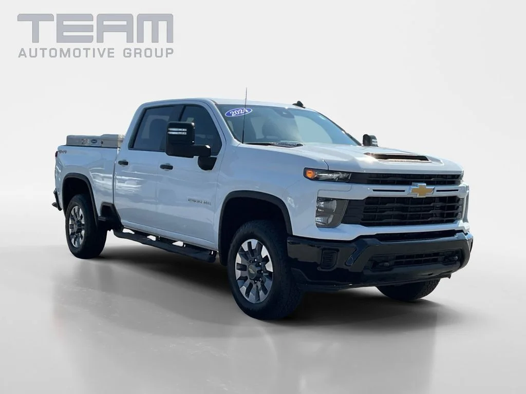 Used 2024 White Chevrolet Custom image 1