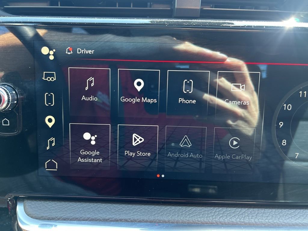 Used 2024 Onyx Black GMC Denali image 32