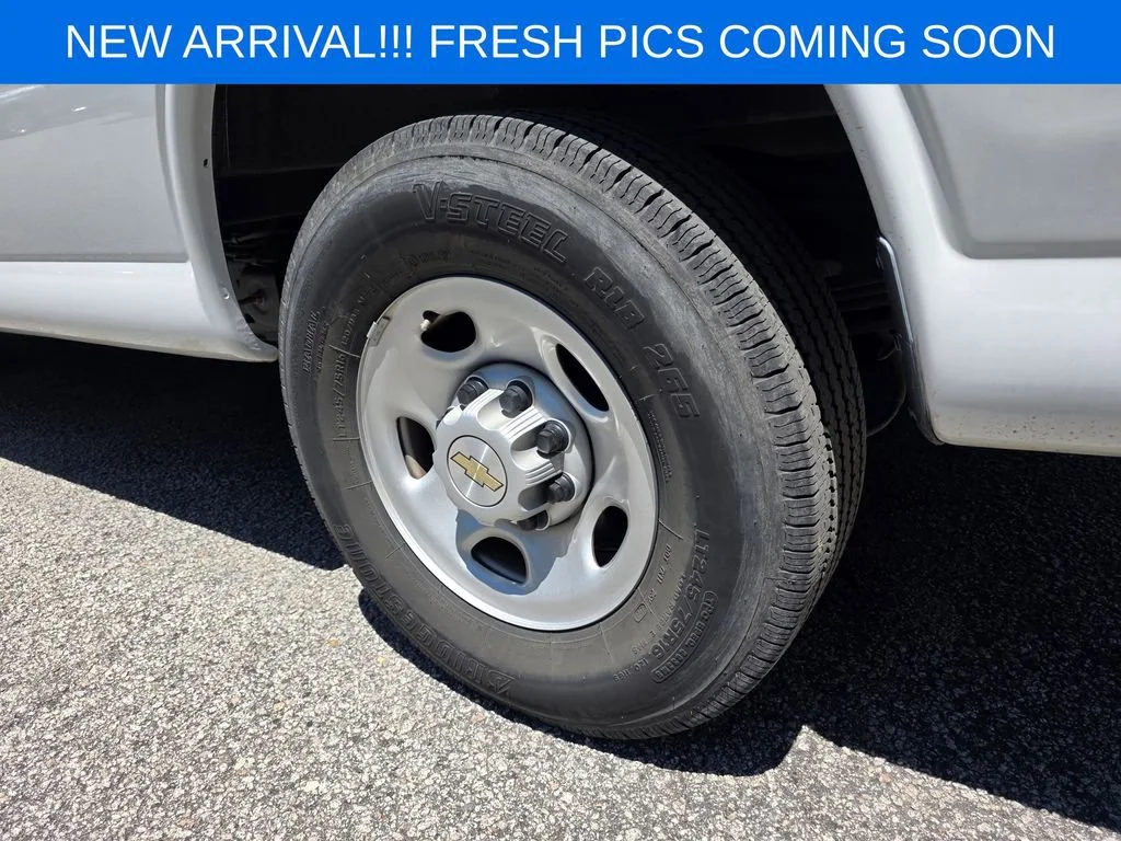 Used 2024 Summit White Chevrolet WT image 7