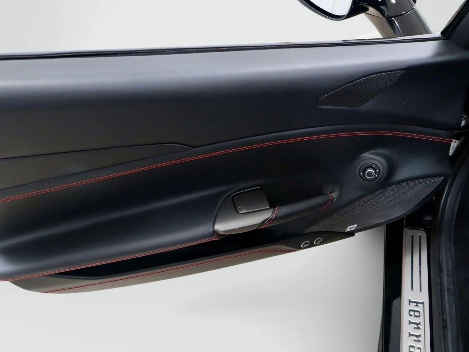 Used 2019 Nero Ferrari  image 19