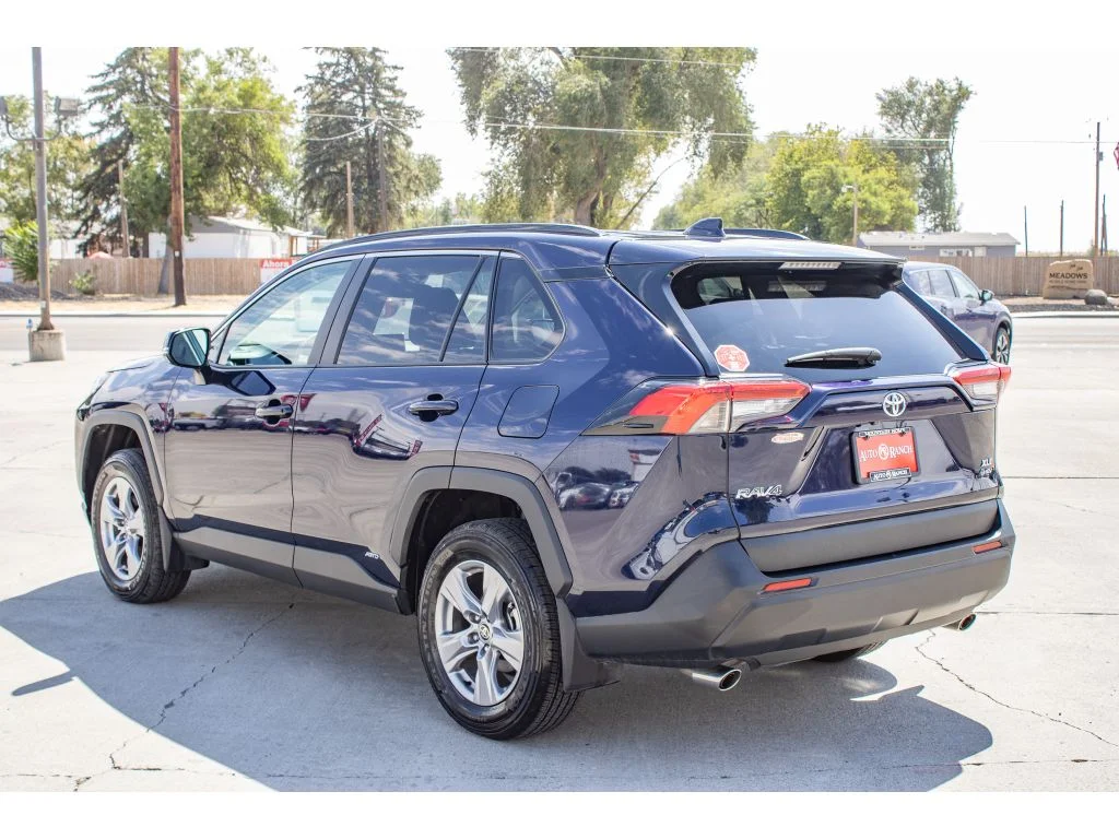 Used 2025 Blueprint Toyota Hybrid XLE image 6