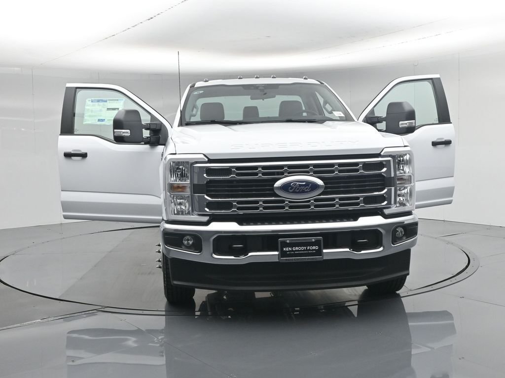 New 2026 Oxford White Ford XL image 25