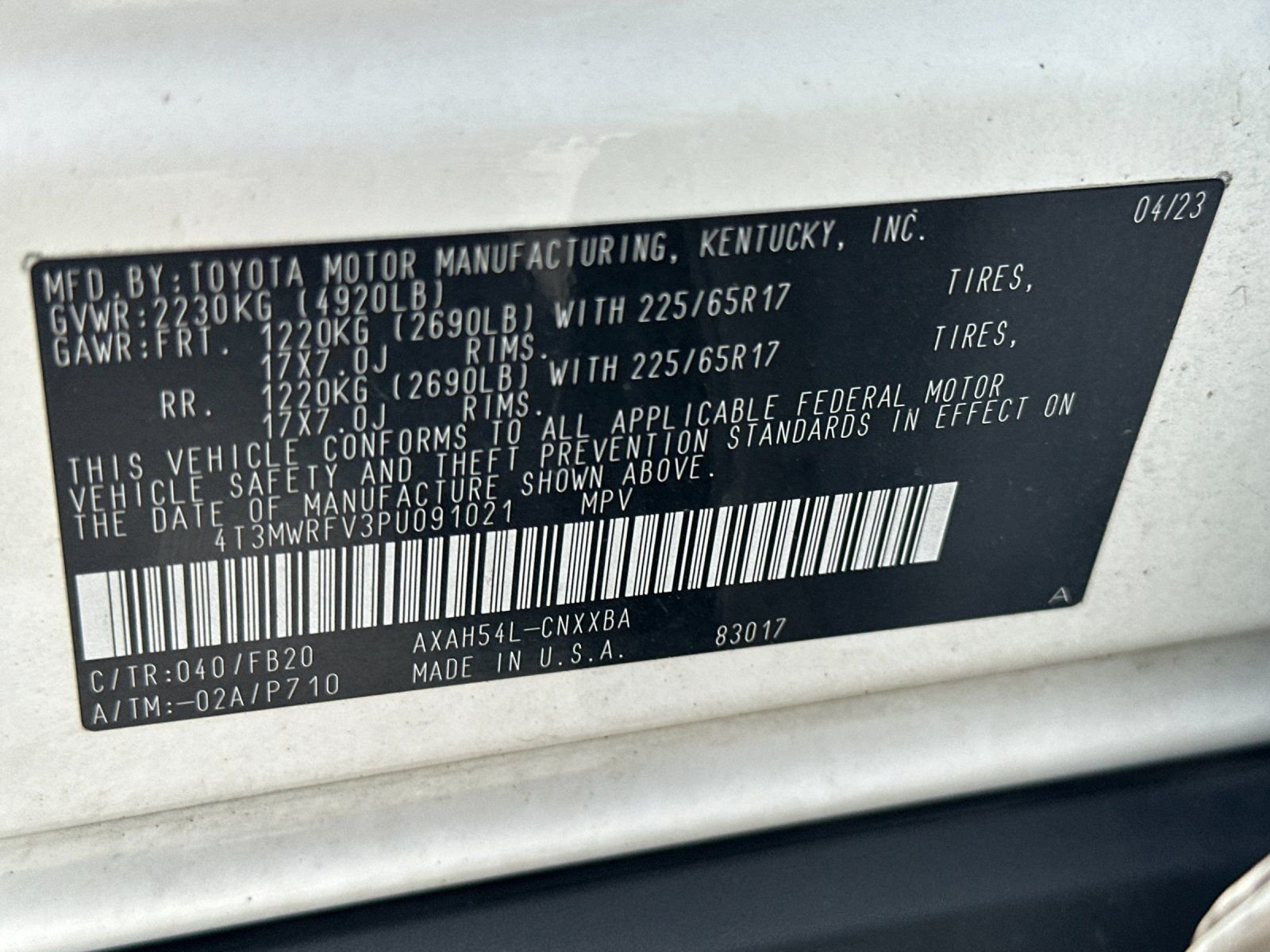 Used 2023 Ice Toyota LE image 26