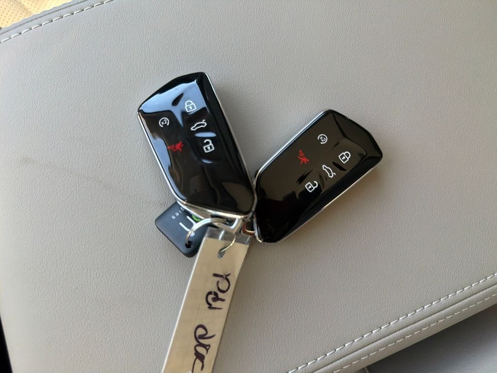 New 2026  Volkswagen SE w/Technology image 29