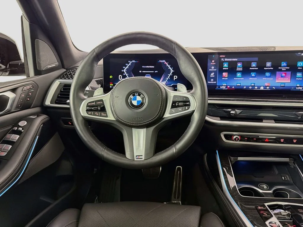 Used 2025 White BMW xDrive40i image 23