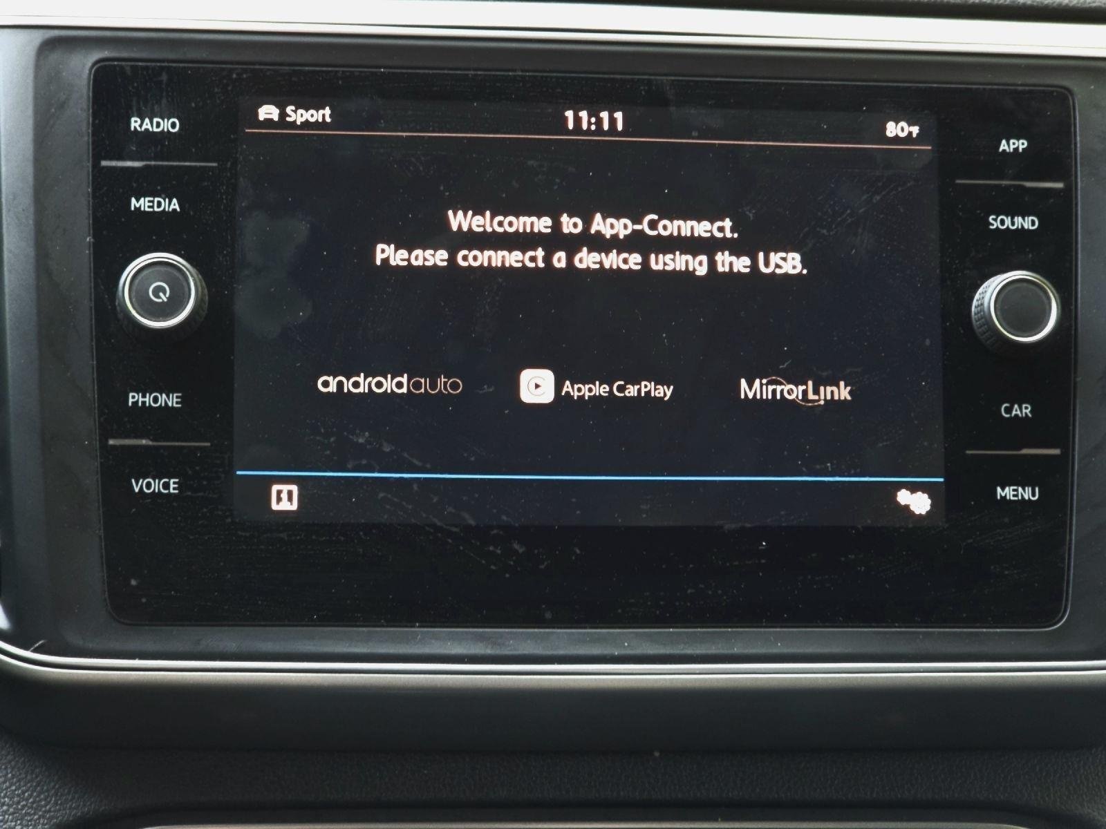 Used 2019 Deep Black Pearl Volkswagen 3.6L V6 SE image 43