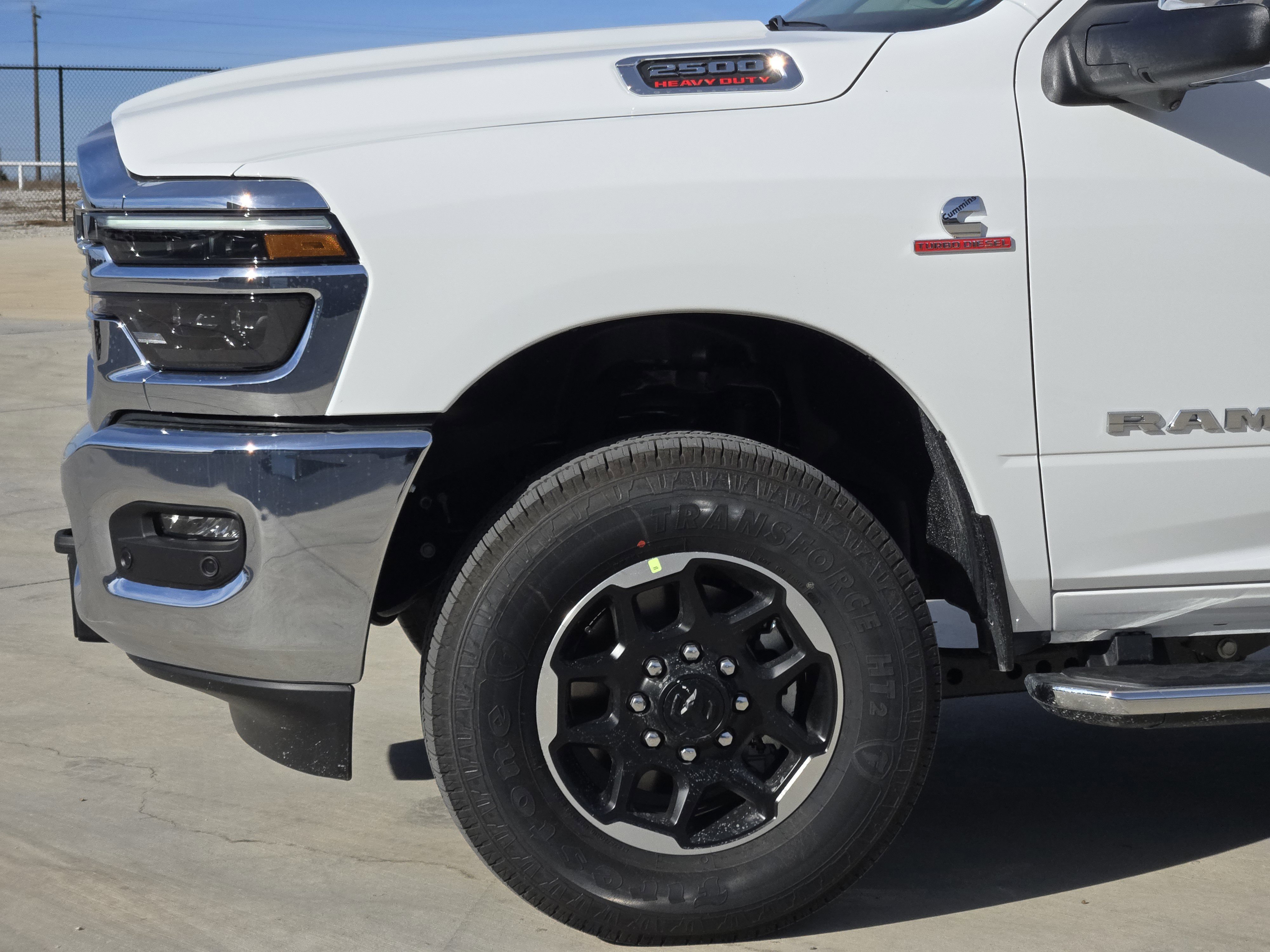 New 2026 Bright White Clear-Coat Exterior Paint RAM Laramie image 6