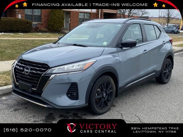 2023 Nissan Kicks SR