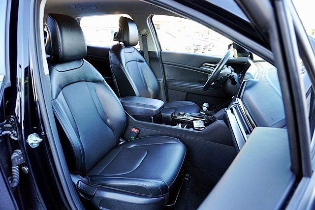 Used 2024 Black Kia EX image 11