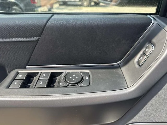 New 2026 Carbonized Gray Metallic Ford XLT image 37