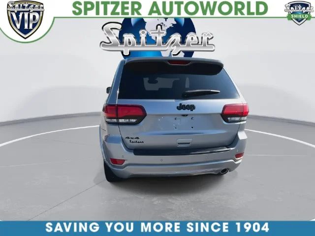 Used 2019 Silver Jeep Altitude image 9