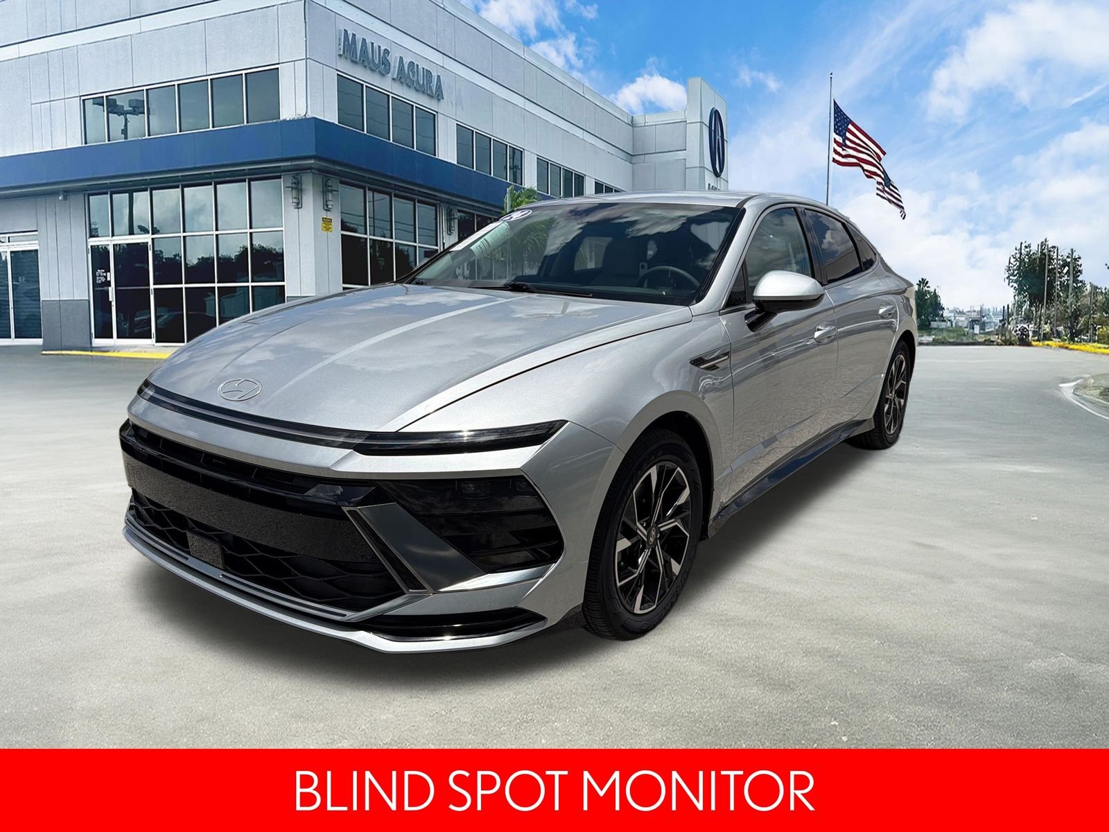 Used 2024 Silver Hyundai SEL image 9