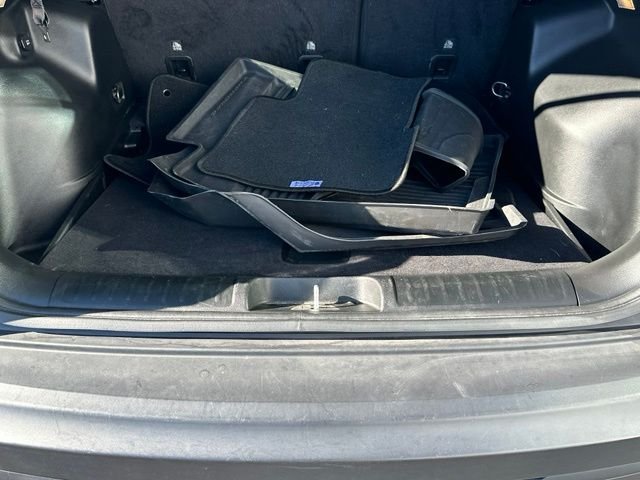 Used 2022 Gray Jeep Latitude Lux image 17