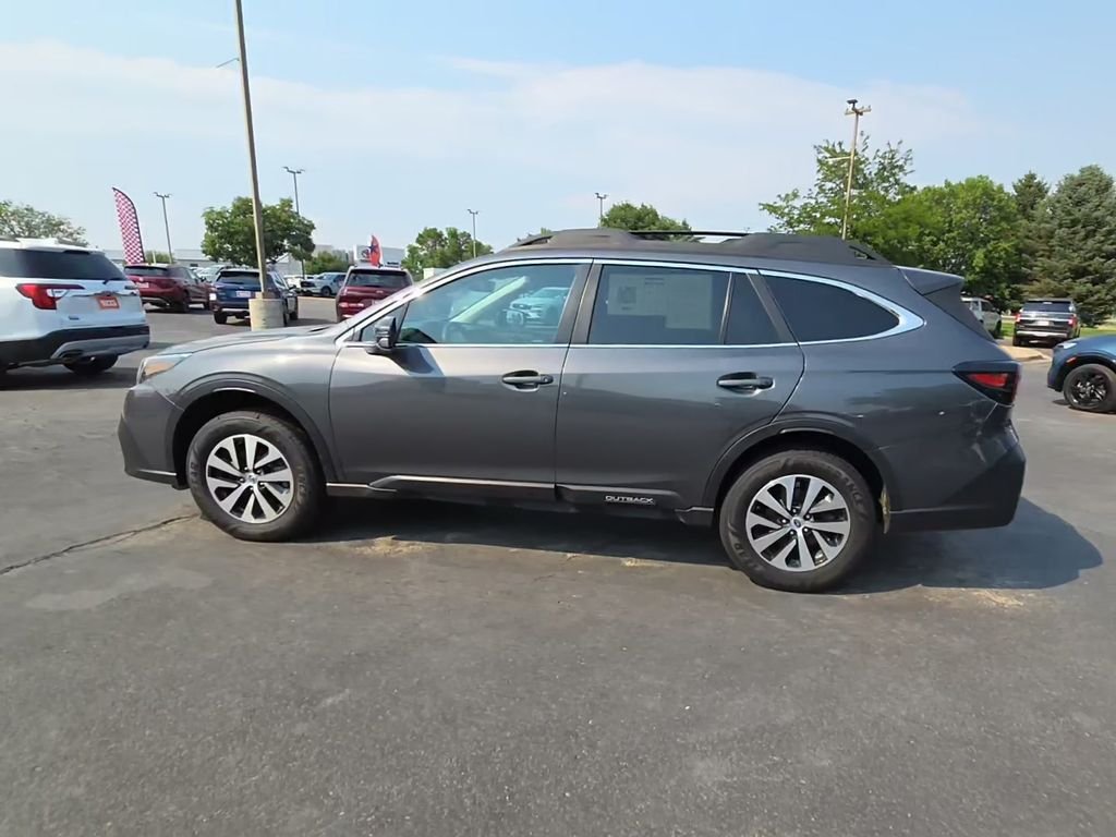 2022 Subaru Outback Premium's photo