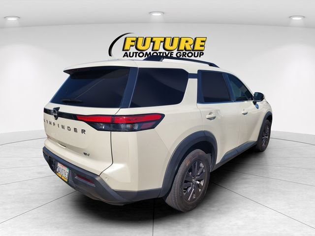 Used 2022 White Nissan SV image 3