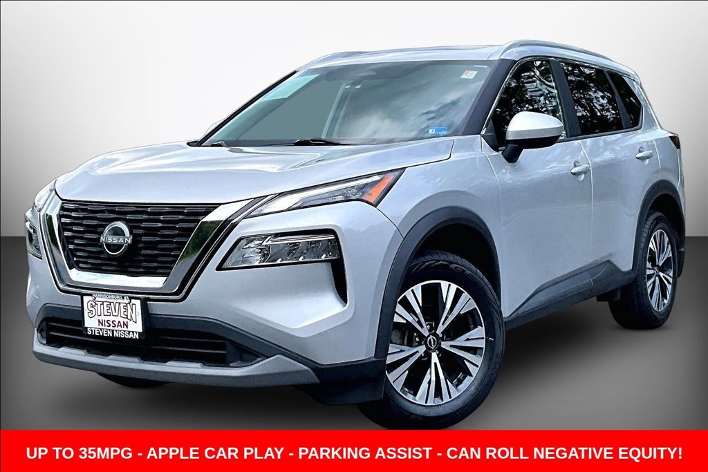 Used 2023 Silver Nissan SV image 3