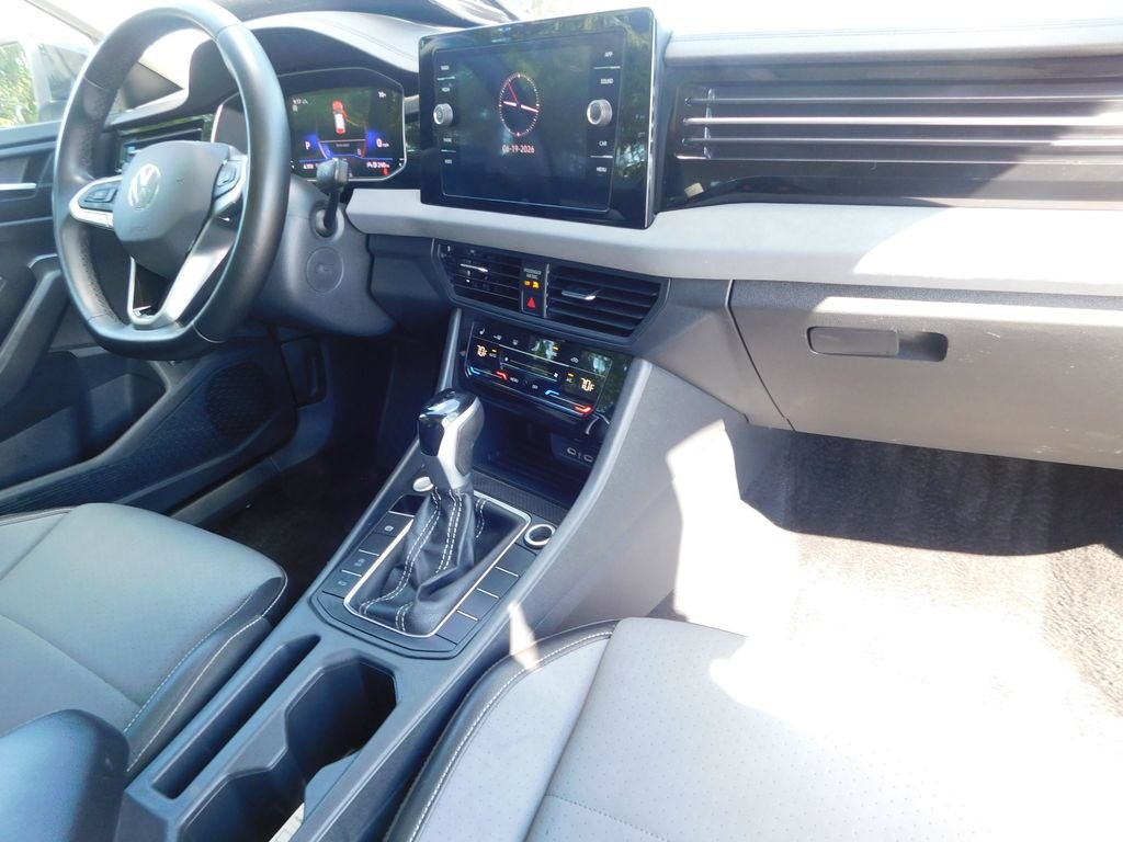 Used 2025 Monterey Blue Volkswagen 1.5T SE image 19