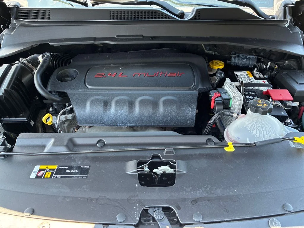 Used 2022 Gray Jeep Latitude image 20