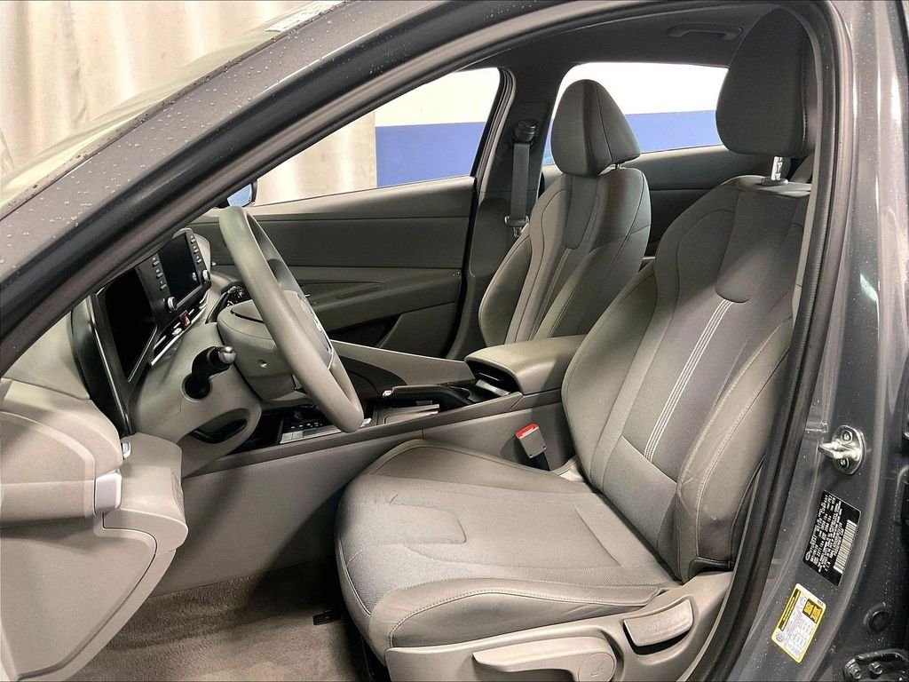 Used 2024 Gray Hyundai SE image 10