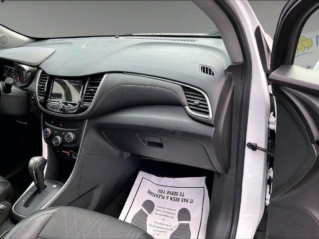 Used 2019 Summit White Chevrolet LT image 13