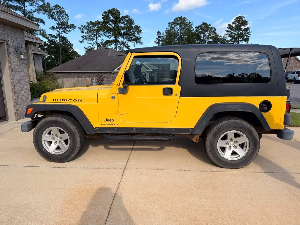 Used 2006 Yellow Jeep Unlimited Rubicon image 10