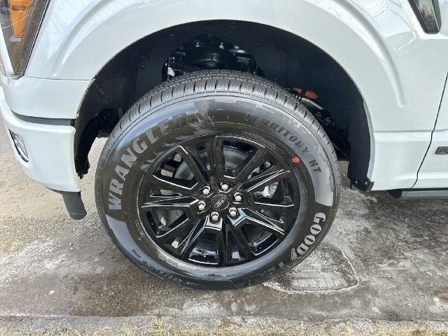 New 2026 Avalanche Ford Platinum® image 37